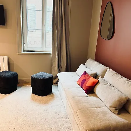 Les Bains * تروفيي سور مير