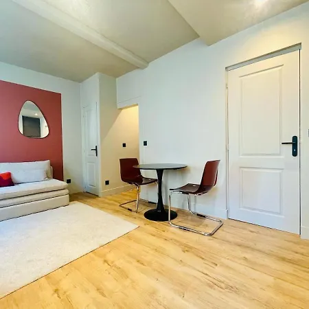 Les Bains Apartment *